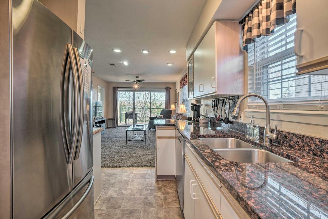 Apartamento With Balcony, Near Silver Dollar City! *