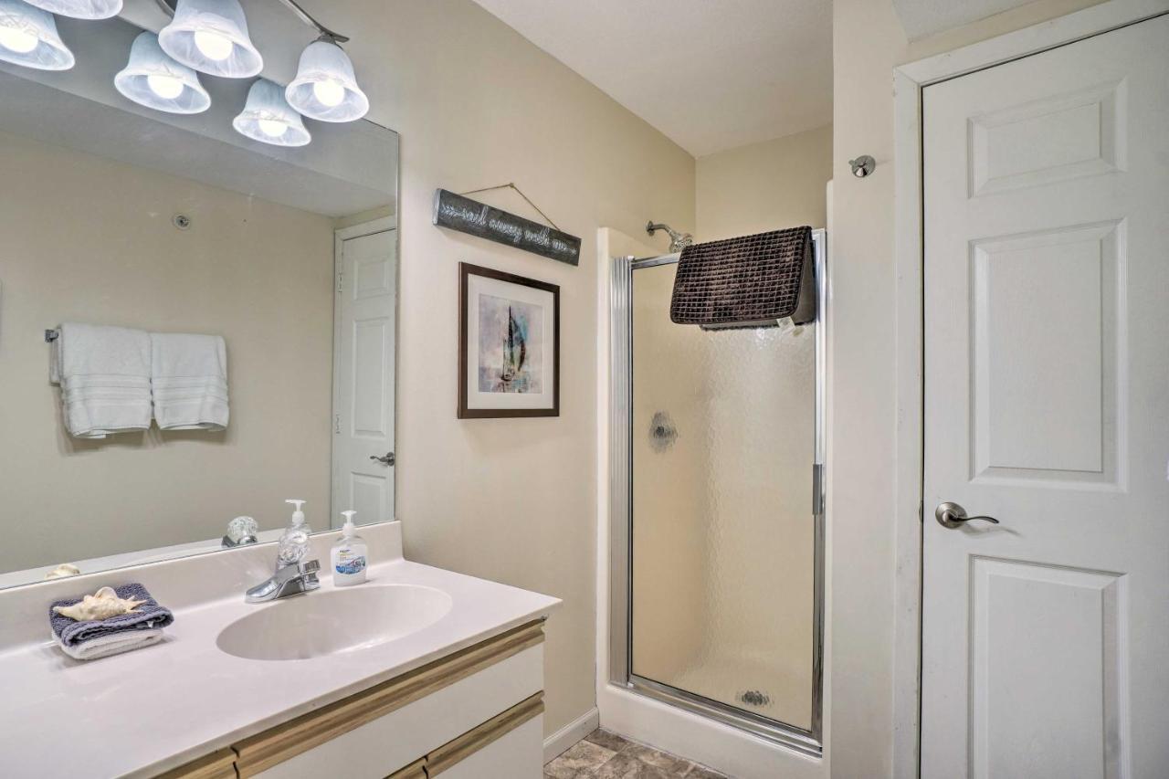 With Balcony, Near Silver Dollar City! Apartamento