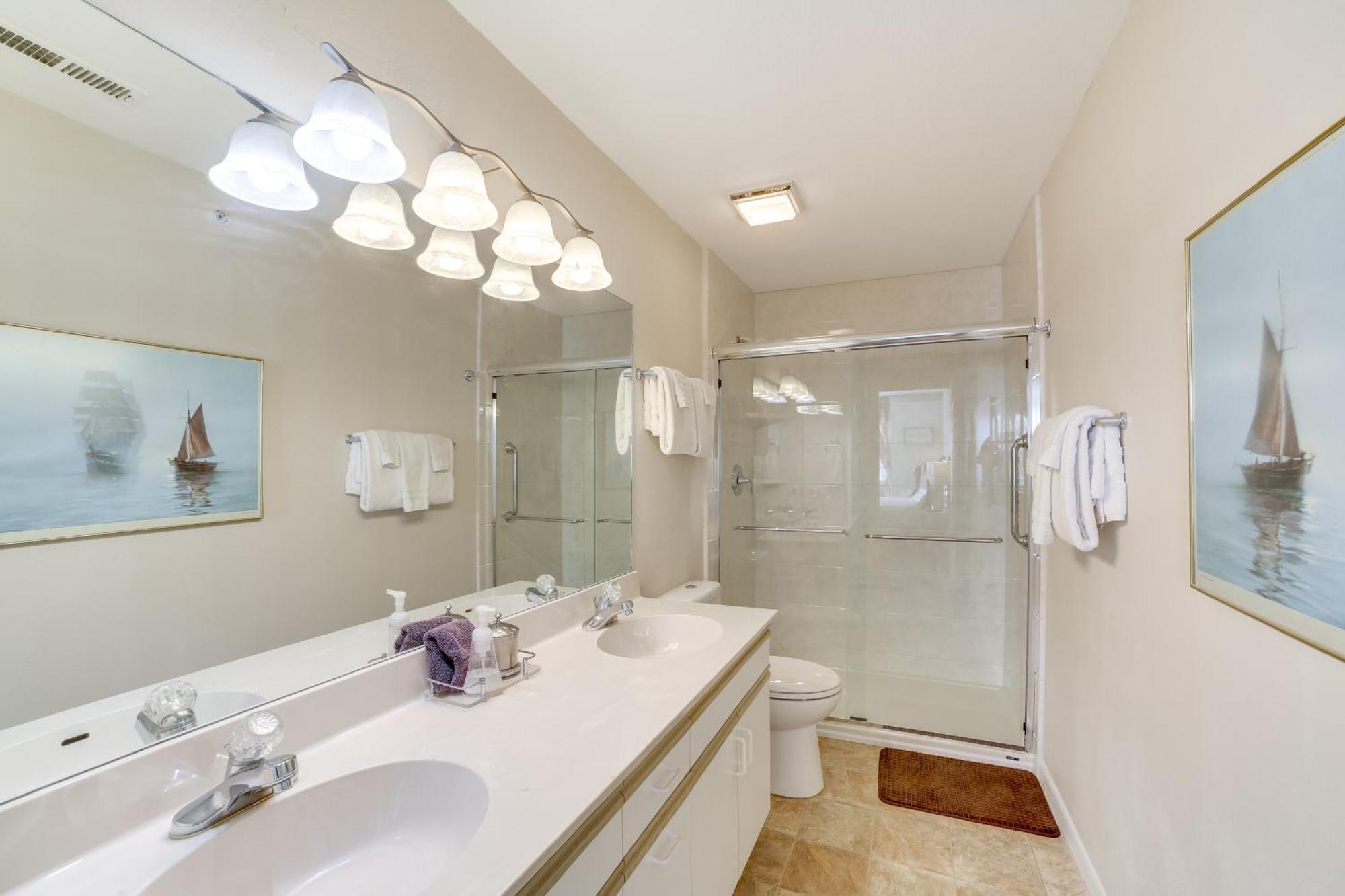 With Balcony, Near Silver Dollar City! Apartamento Branson