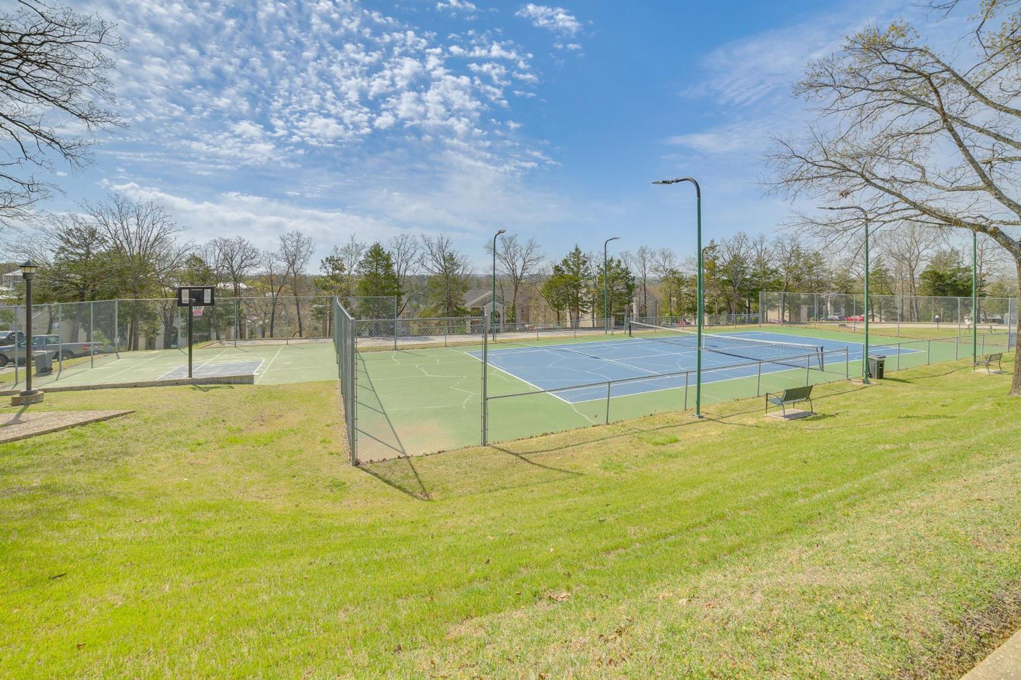With Balcony, Near Silver Dollar City! Apartamento *