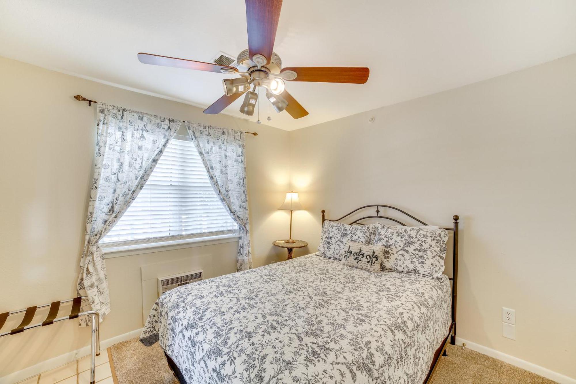 Apartamento With Balcony, Near Silver Dollar City! *