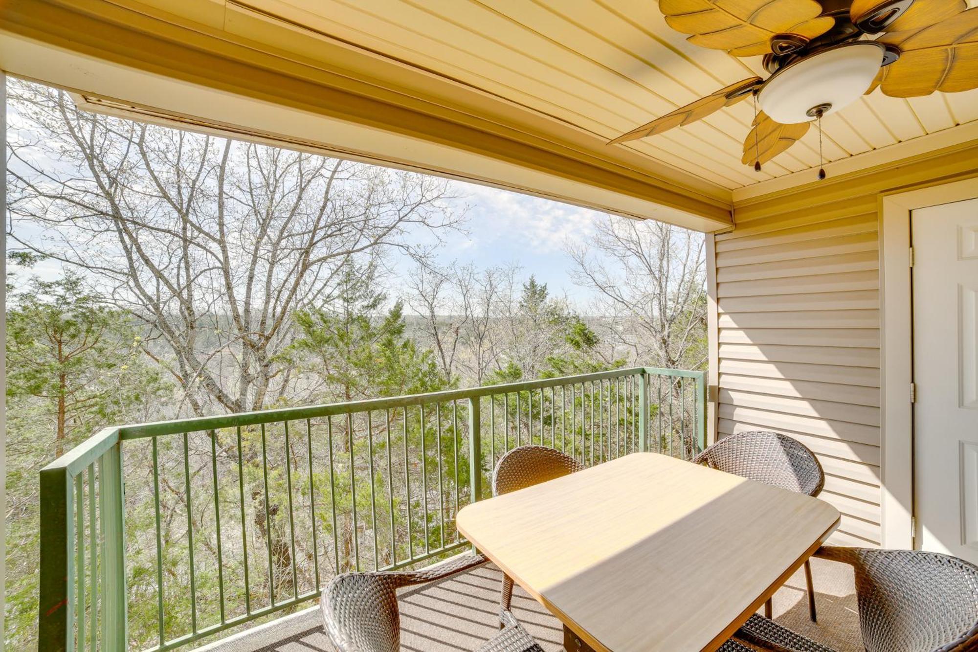 With Balcony, Near Silver Dollar City! Apartamento *
